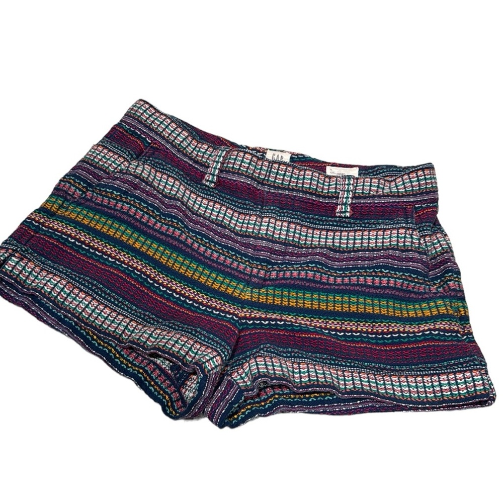 Gap women’s multicolored city short size 2
